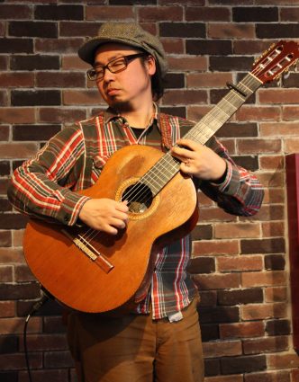 Gallery 1 - Acoustic Guitar Virtuosos Ryan Ayers and Aki Miyoshi at Willits Community Theatre POSTPONED